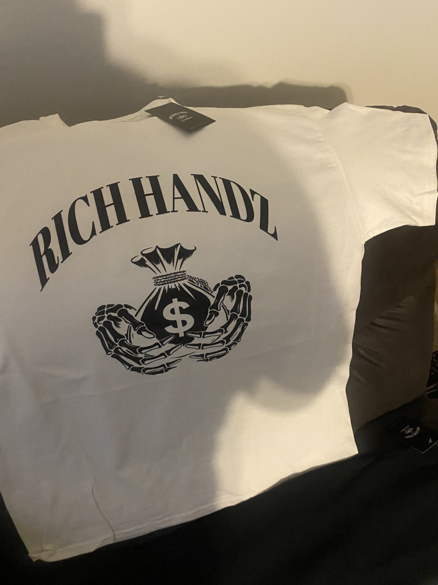 RICH HANDZ T-SHIRT (WHITE)